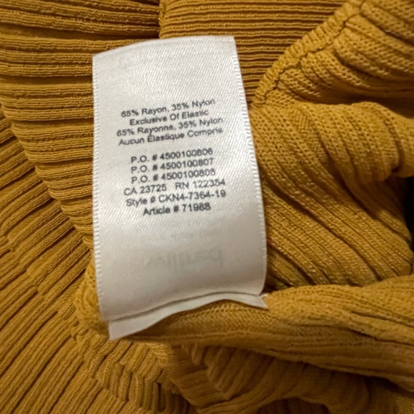 Aritzia Wilfred knit slit skirt in US size S - Picture 5 of 11